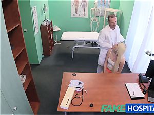 FakeHospital doc helps blonde get a wet cooch