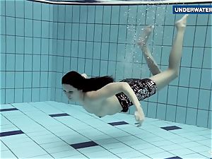 demonstrating bright boobs underwater makes everyone crazy